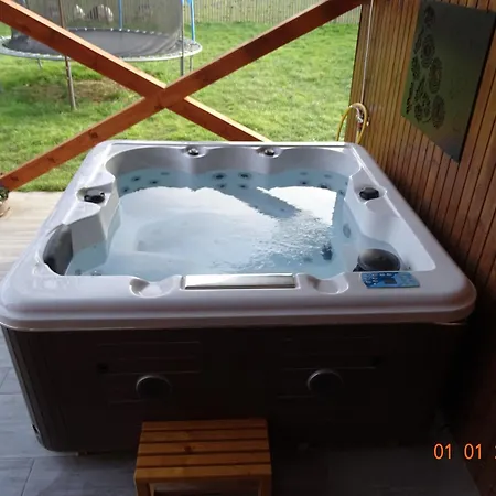Le Au Vieux Vignoble Avec Espace Sauna Et Jacuzzi Chalet